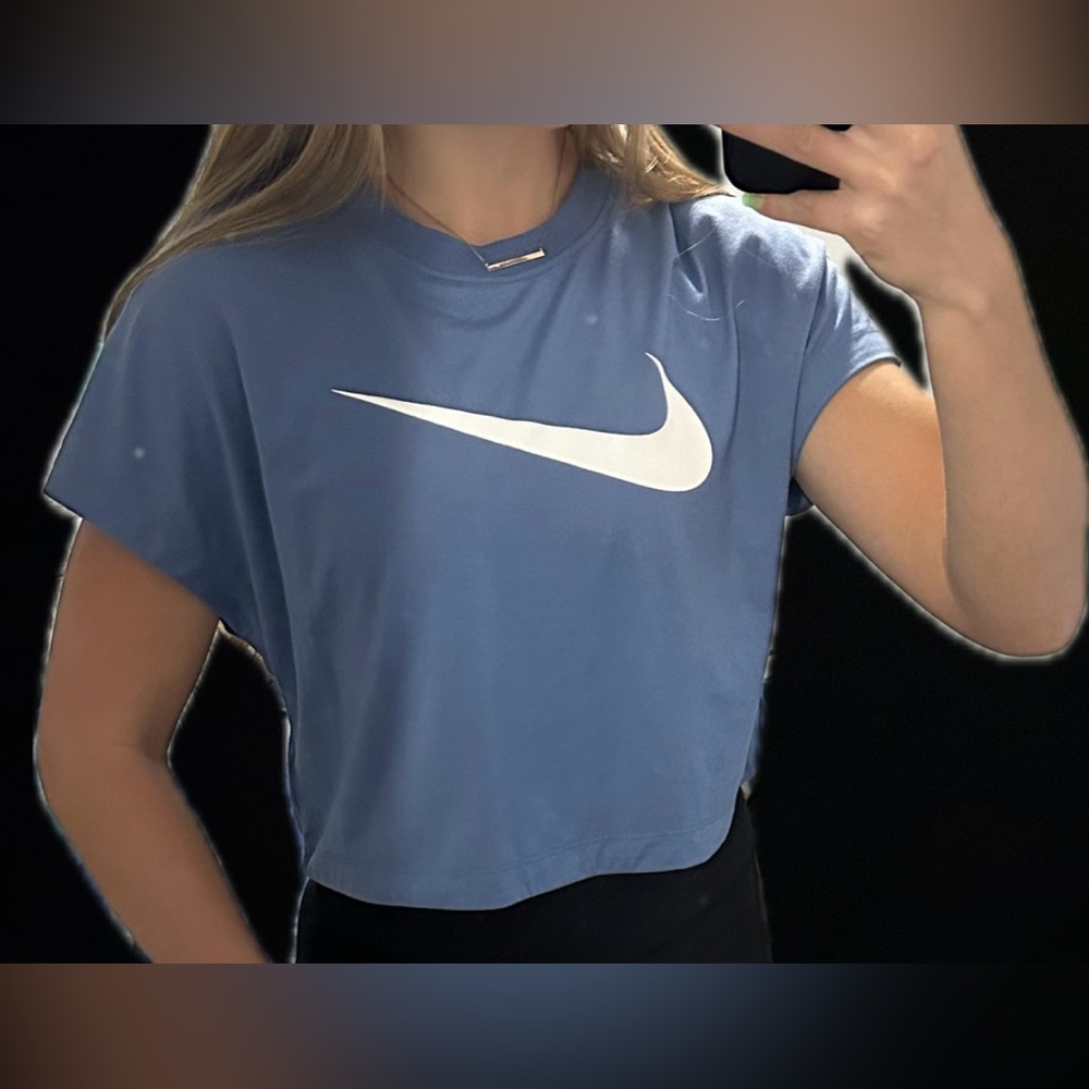 Nike cropped Shirt